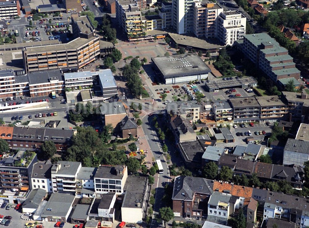 Kamp-Lintfort aus der Vogelperspektive: Gebäude der Stadtverwaltung - Rathaus im Innenstadt- Zentrum in Kamp-Lintfort im Bundesland Nordrhein-Westfalen