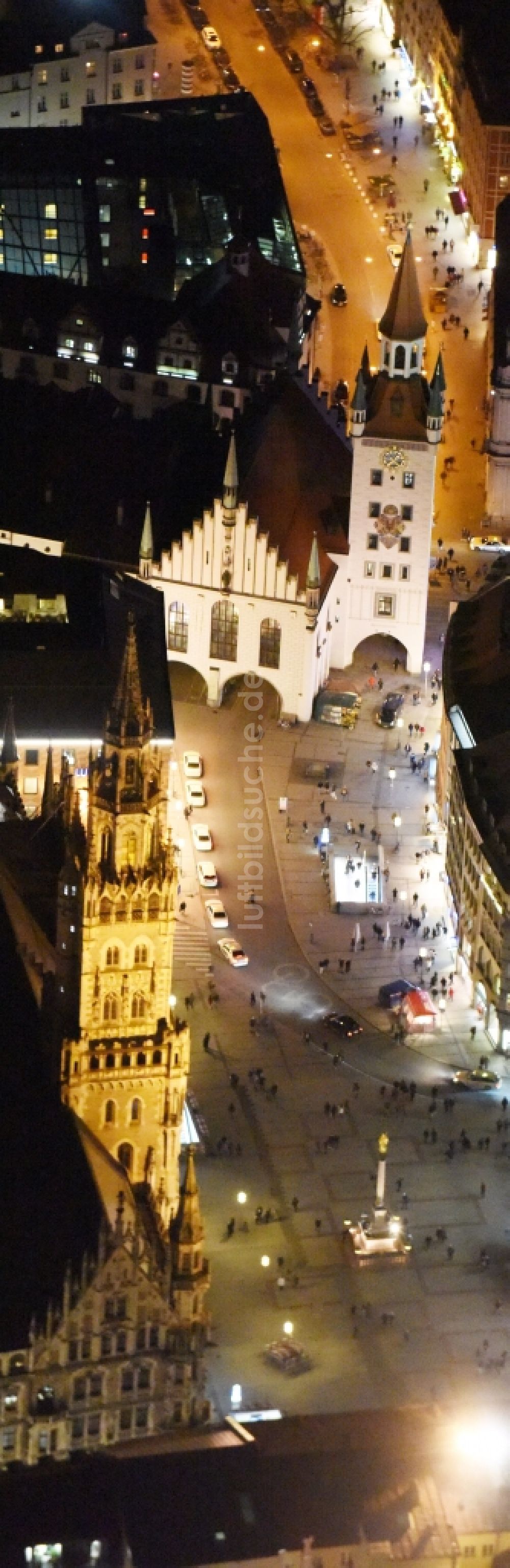 Luftaufnahme München - Gebäude der Stadtverwaltung - Rathaus am Marienplatz in München im Bundesland Bayern