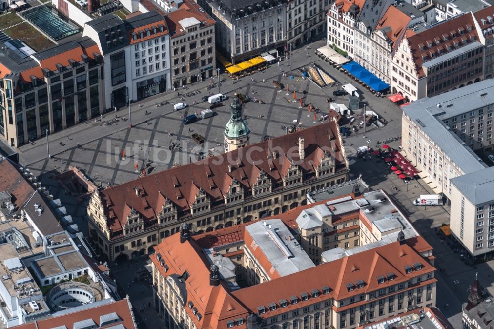 Leipzig aus der Vogelperspektive: Gebäude der Stadtverwaltung - Rathaus am Markt in Leipzig im Bundesland Sachsen, Deutschland