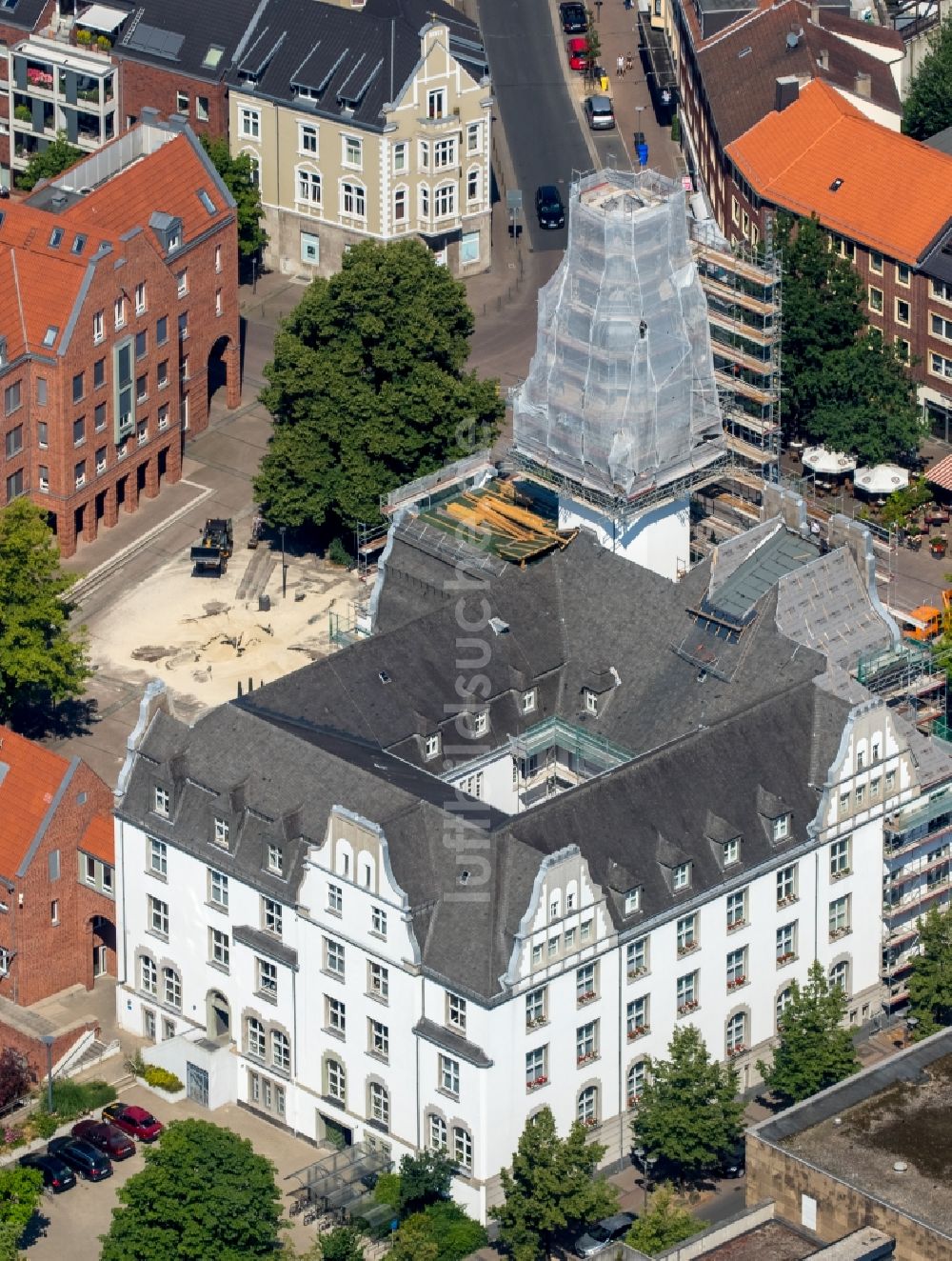 Luftbild Gladbeck - Gebäude der Stadtverwaltung - Rathaus am Marktplatz in Gladbeck im Bundesland Nordrhein-Westfalen