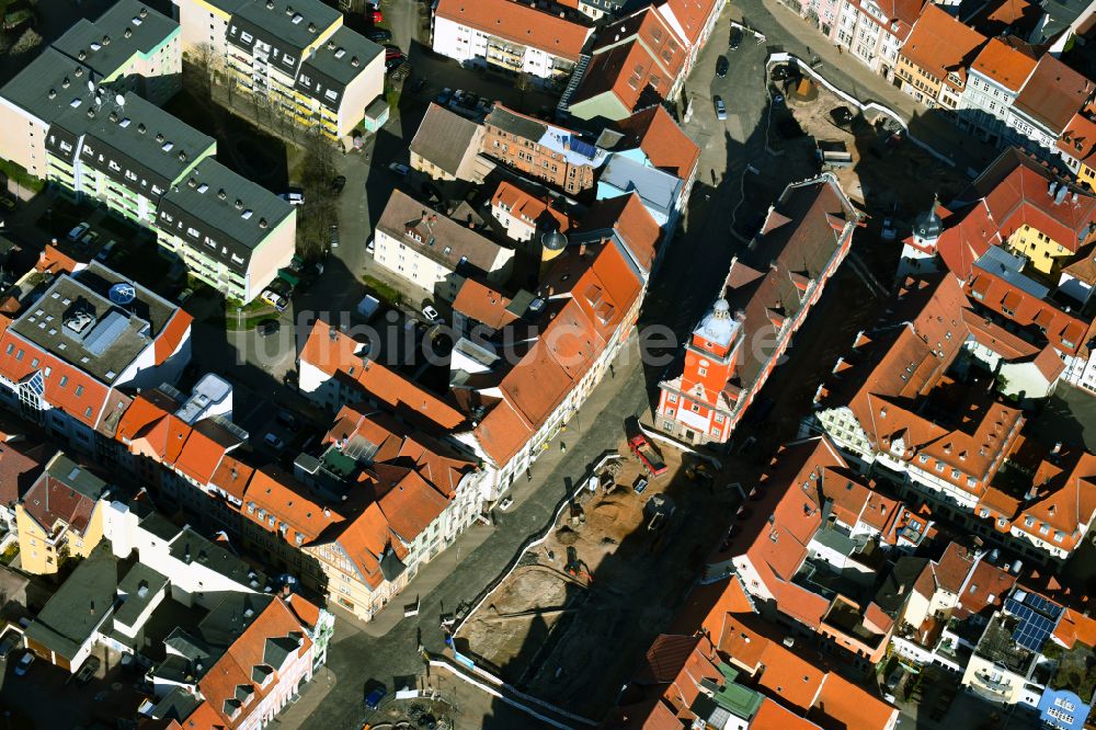 Gotha von oben - Gebäude der Stadtverwaltung - Rathaus am Marktplatz in Gotha im Bundesland Thüringen, Deutschland