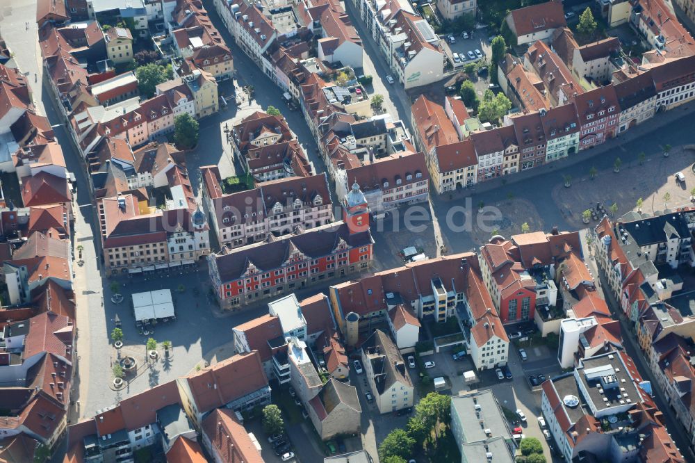 Gotha von oben - Gebäude der Stadtverwaltung - Rathaus am Marktplatz in Gotha im Bundesland Thüringen, Deutschland