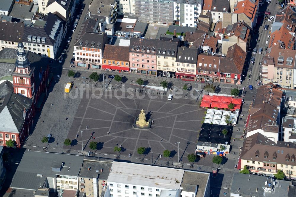 Mannheim aus der Vogelperspektive: Gebäude der Stadtverwaltung - Rathaus am Marktplatz in Mannheim im Bundesland Baden-Württemberg