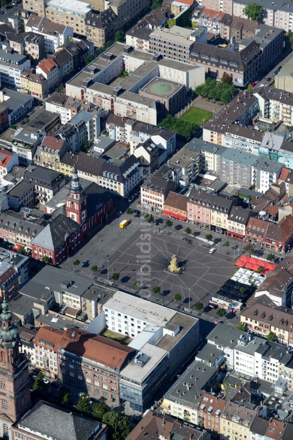 Mannheim von oben - Gebäude der Stadtverwaltung - Rathaus am Marktplatz in Mannheim im Bundesland Baden-Württemberg