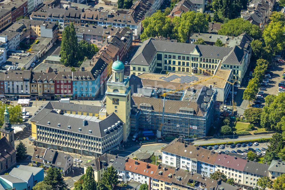 Luftaufnahme Witten - Gebäude der Stadtverwaltung - Rathaus am Marktplatz in Witten im Bundesland Nordrhein-Westfalen