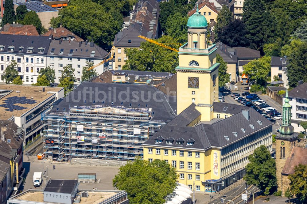 Witten von oben - Gebäude der Stadtverwaltung - Rathaus am Marktplatz in Witten im Bundesland Nordrhein-Westfalen