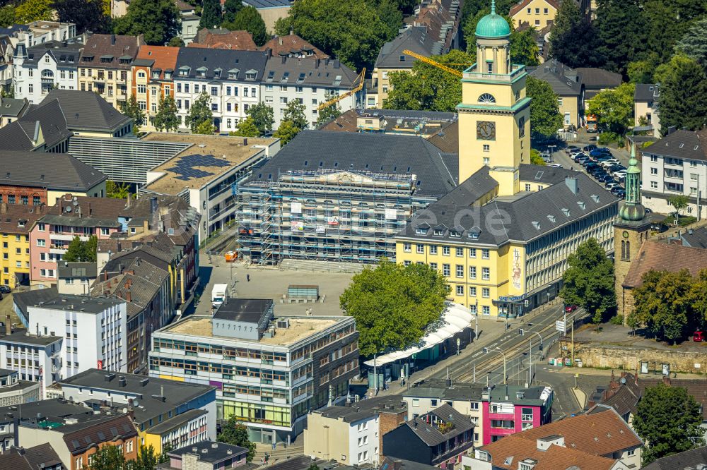 Witten aus der Vogelperspektive: Gebäude der Stadtverwaltung - Rathaus am Marktplatz in Witten im Bundesland Nordrhein-Westfalen