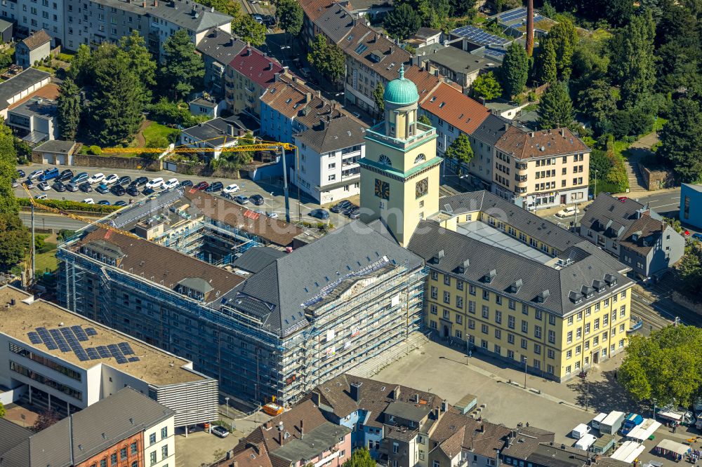 Luftaufnahme Witten - Gebäude der Stadtverwaltung - Rathaus am Marktplatz in Witten im Bundesland Nordrhein-Westfalen