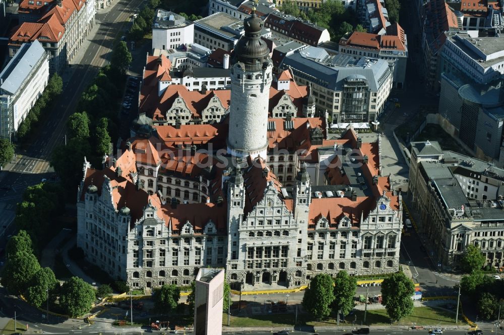 Leipzig von oben - Gebäude der Stadtverwaltung - Rathaus am Martin-Luther-Ring in Leipzig im Bundesland Sachsen