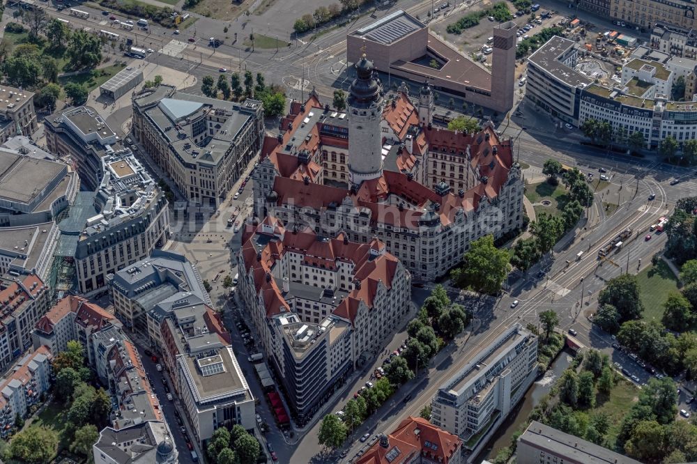 Leipzig von oben - Gebäude der Stadtverwaltung - Rathaus am Martin-Luther-Ring in Leipzig im Bundesland Sachsen