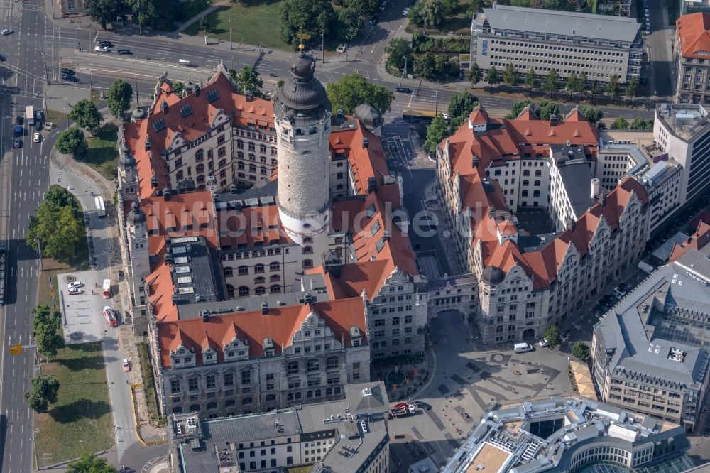 Leipzig aus der Vogelperspektive: Gebäude der Stadtverwaltung - Rathaus am Martin-Luther-Ring in Leipzig im Bundesland Sachsen