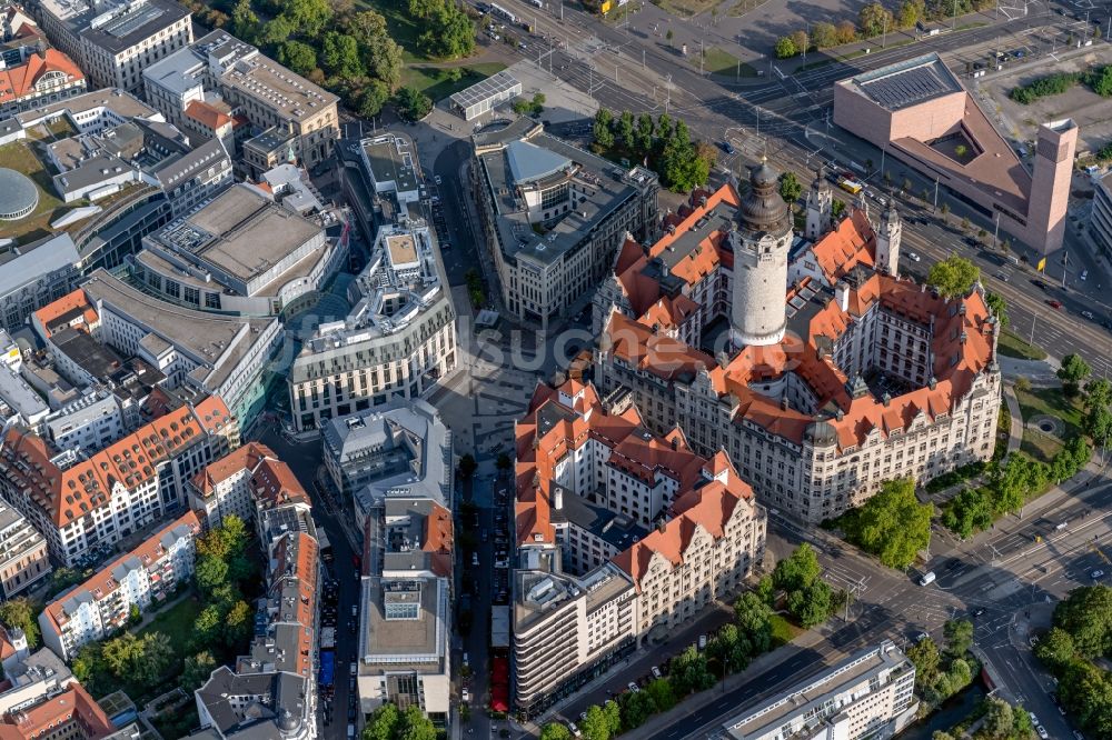 Leipzig aus der Vogelperspektive: Gebäude der Stadtverwaltung - Rathaus am Martin-Luther-Ring in Leipzig im Bundesland Sachsen