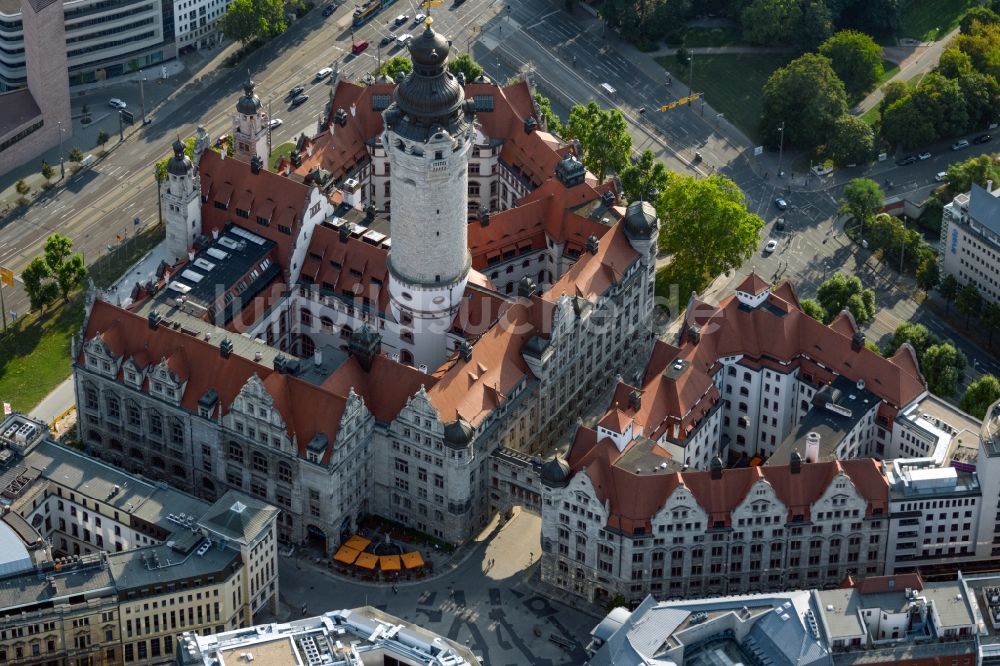 Leipzig von oben - Gebäude der Stadtverwaltung - Rathaus am Martin-Luther-Ring in Leipzig im Bundesland Sachsen