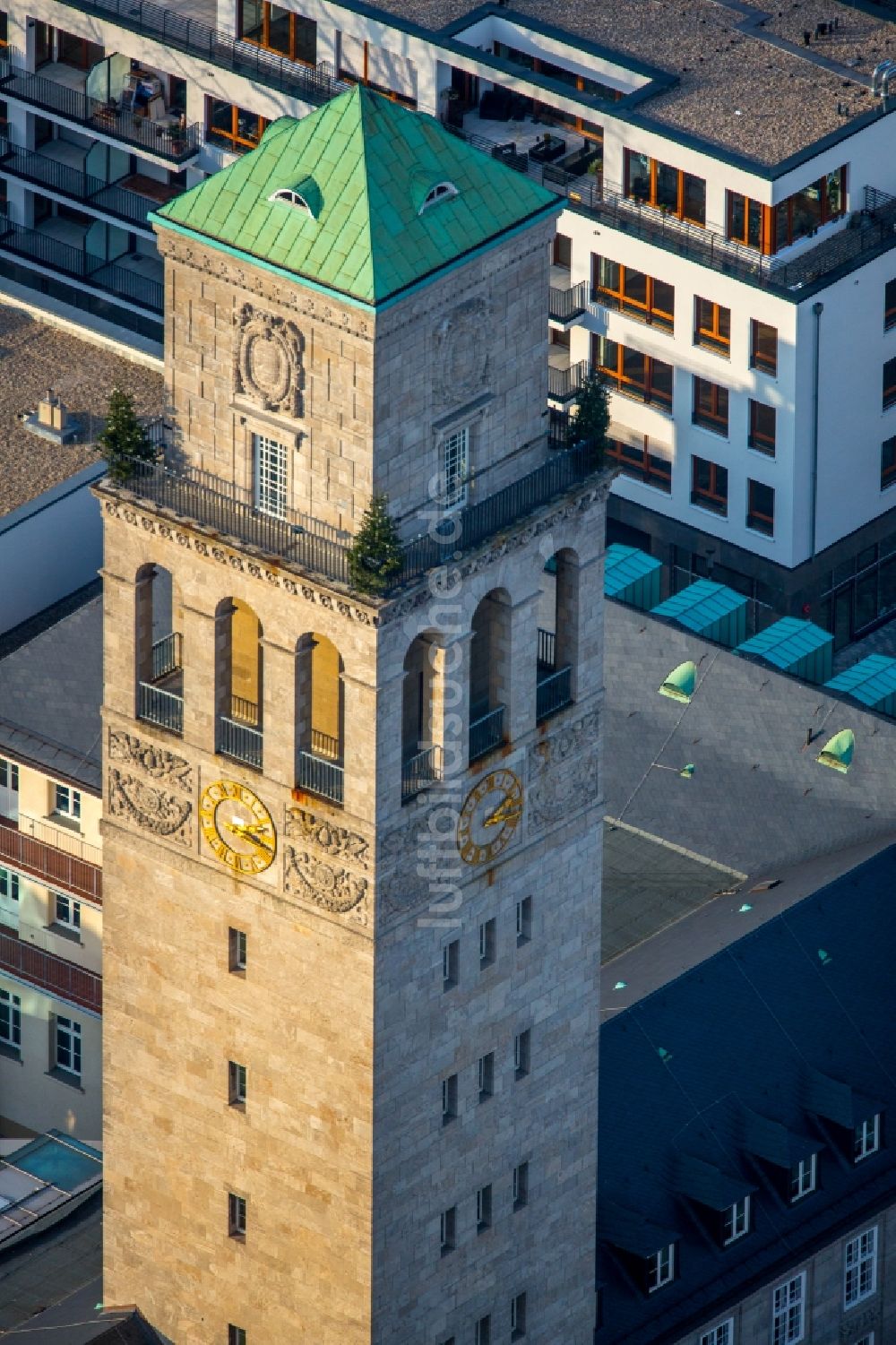 Mülheim an der Ruhr aus der Vogelperspektive: Gebäude der Stadtverwaltung - Rathaus in Mülheim an der Ruhr im Bundesland Nordrhein-Westfalen