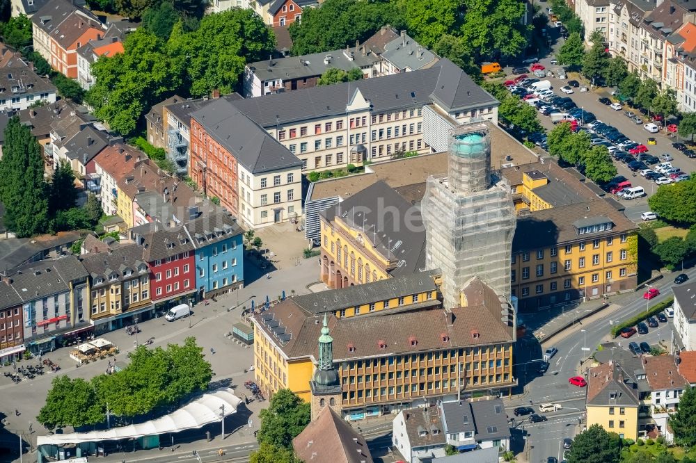 Witten von oben - Gebäude der Stadtverwaltung - Rathaus im Ortsteil Bommern in Witten im Bundesland Nordrhein-Westfalen