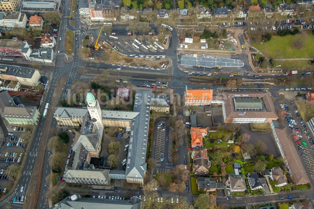 Gelsenkirchen von oben - Gebäude der Stadtverwaltung - Rathaus im Ortsteil Buer in Gelsenkirchen im Bundesland Nordrhein-Westfalen