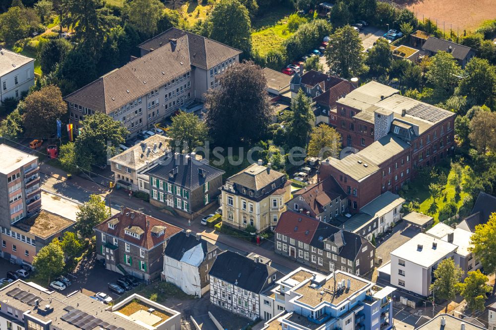 Schwelm von oben - Gebäude der Stadtverwaltung - Rathaus in Schwelm im Bundesland Nordrhein-Westfalen, Deutschland