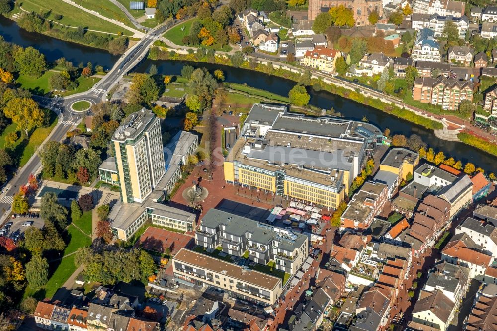 Luftaufnahme Lünen - Gebäude der Stadtverwaltung - Rathaus Stadt Lünen in Lünen im Bundesland Nordrhein-Westfalen, Deutschland