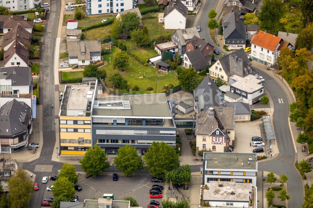 Luftbild Netphen - Gebäude der Stadtverwaltung - Rathaus Stadt Netphen in Netphen im Bundesland Nordrhein-Westfalen, Deutschland