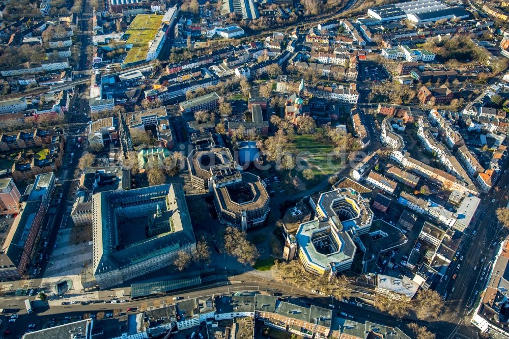 Luftbild Bochum - Gebäude der Stadtverwaltung - Rathaus, der Stadtbücherei und das Technische Rathaus in Bochum im Bundesland Nordrhein-Westfalen