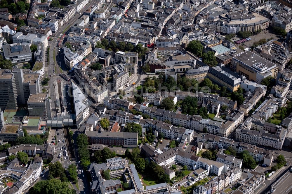 Bonn von oben - Gebäude der Stadtverwaltung - Rathaus Stadthaus an der Breite Straße in Bonn im Bundesland Nordrhein-Westfalen, Deutschland