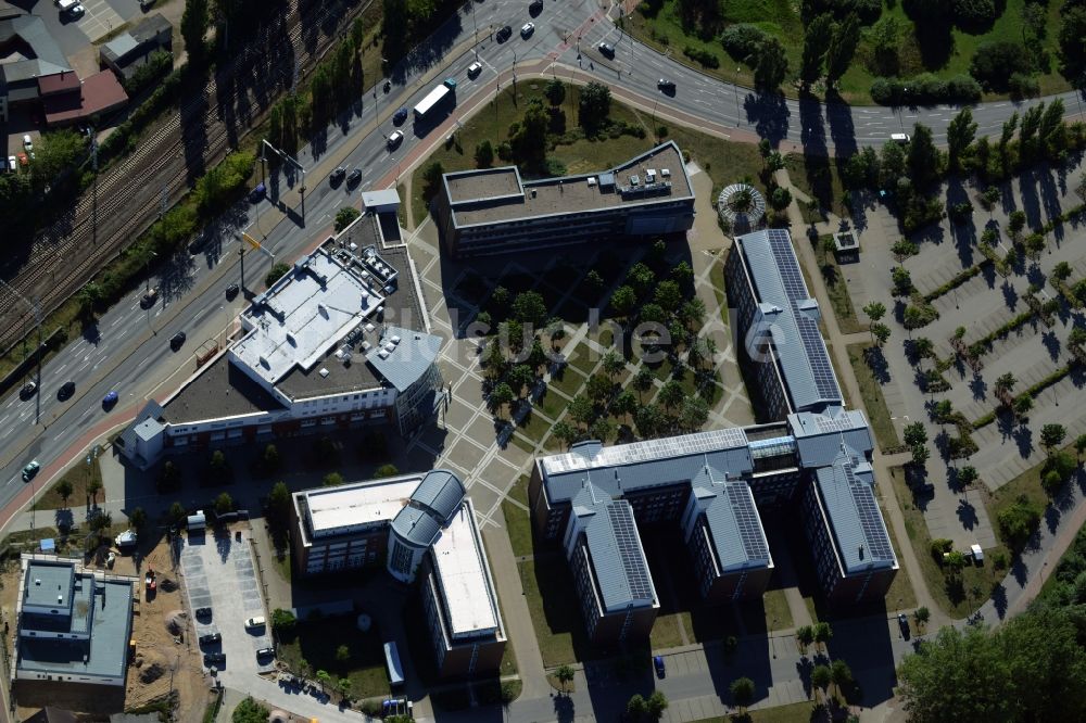 Waren (Müritz) von oben - Gebäude der Stadtverwaltung - Rathaus in Waren (Müritz) im Bundesland Mecklenburg-Vorpommern