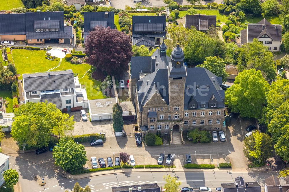 Wetter (Ruhr) von oben - Gebäude der Stadtverwaltung - Rathaus in Wetter (Ruhr) im Bundesland Nordrhein-Westfalen, Deutschland