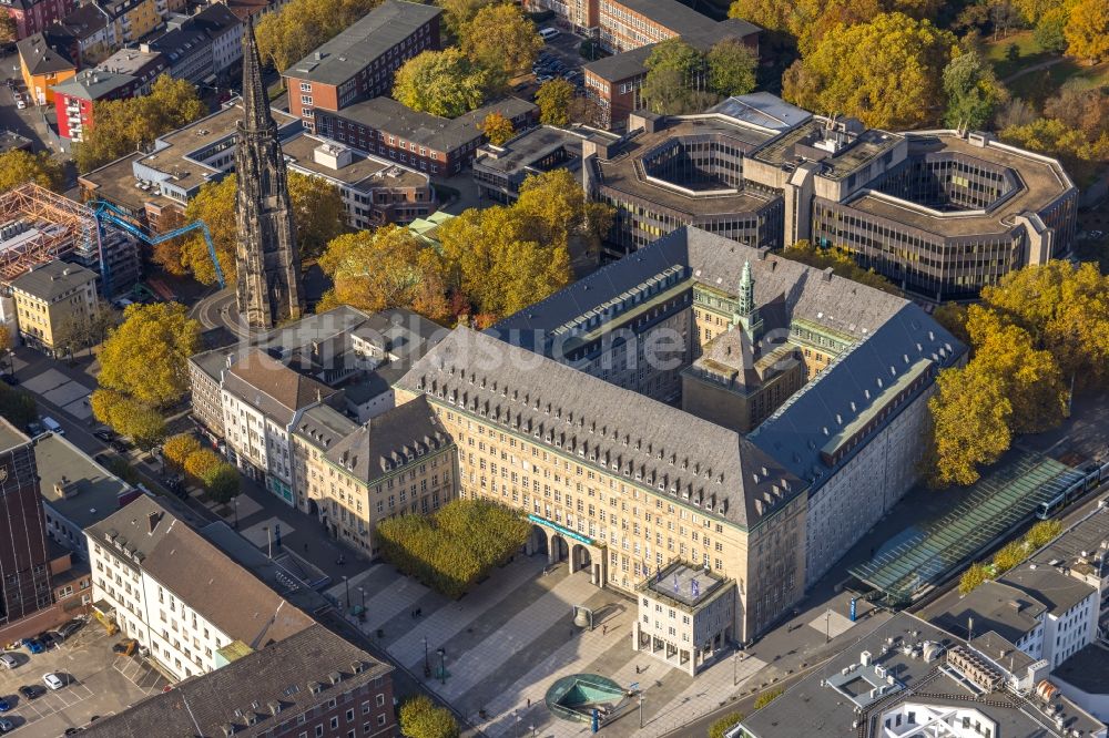 Luftbild Bochum - Gebäude der Stadtverwaltung - Rathaus am Willy-Brandt-Platz in Bochum im Bundesland Nordrhein-Westfalen, Deutschland