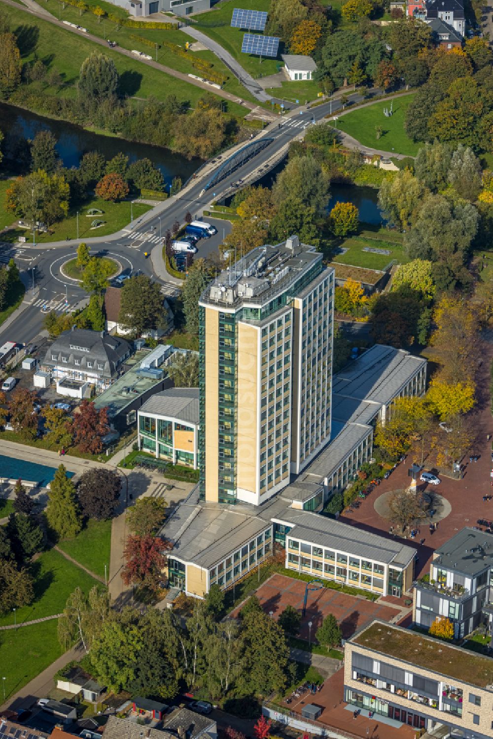 Luftbild Lünen - Gebäude der Stadtverwaltung - Rathaus am Willy-Brandt-Platz in Lünen im Bundesland Nordrhein-Westfalen, Deutschland