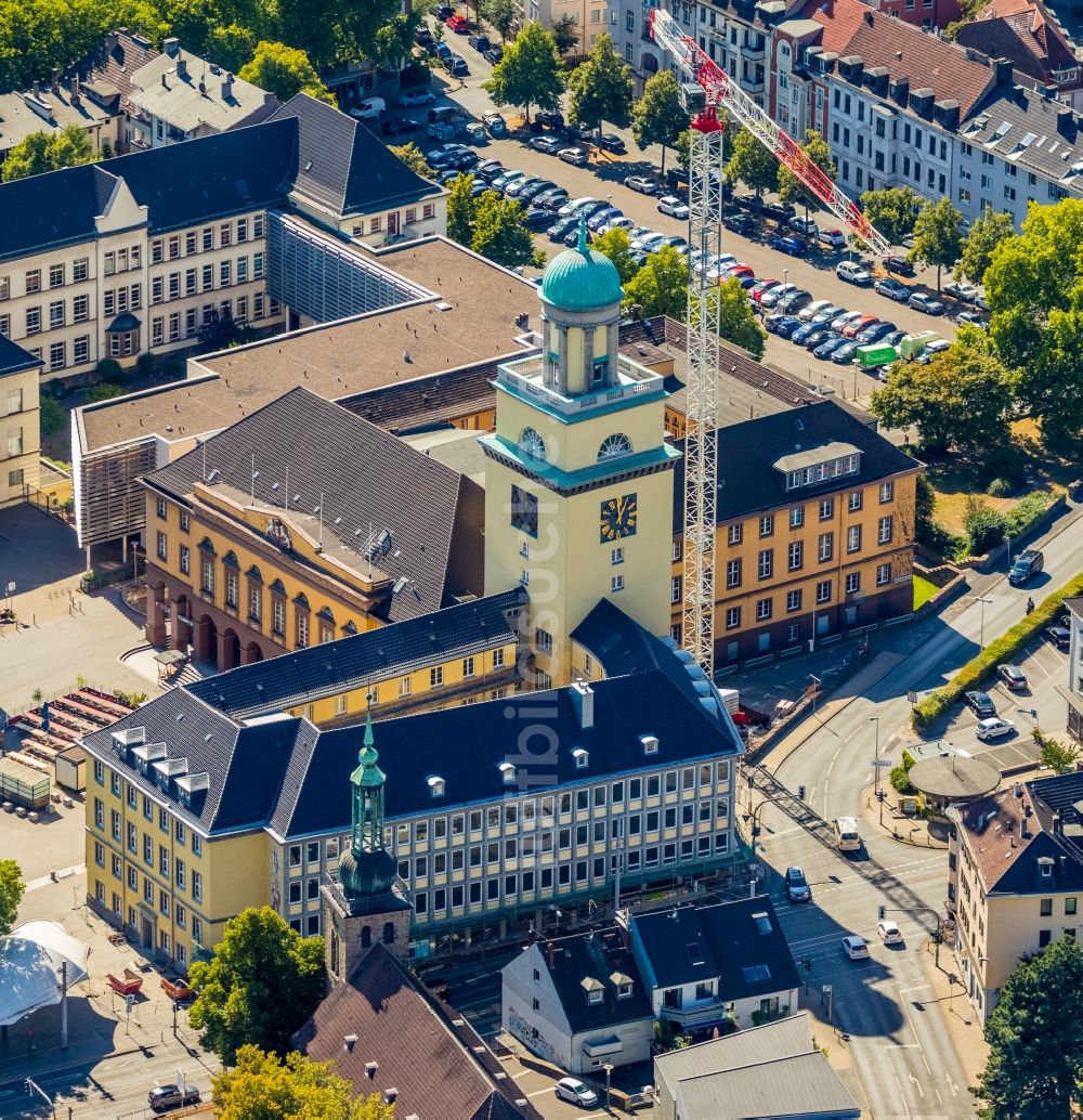 Witten aus der Vogelperspektive: Gebäude der Stadtverwaltung - Rathaus Witten in Witten im Bundesland Nordrhein-Westfalen, Deutschland