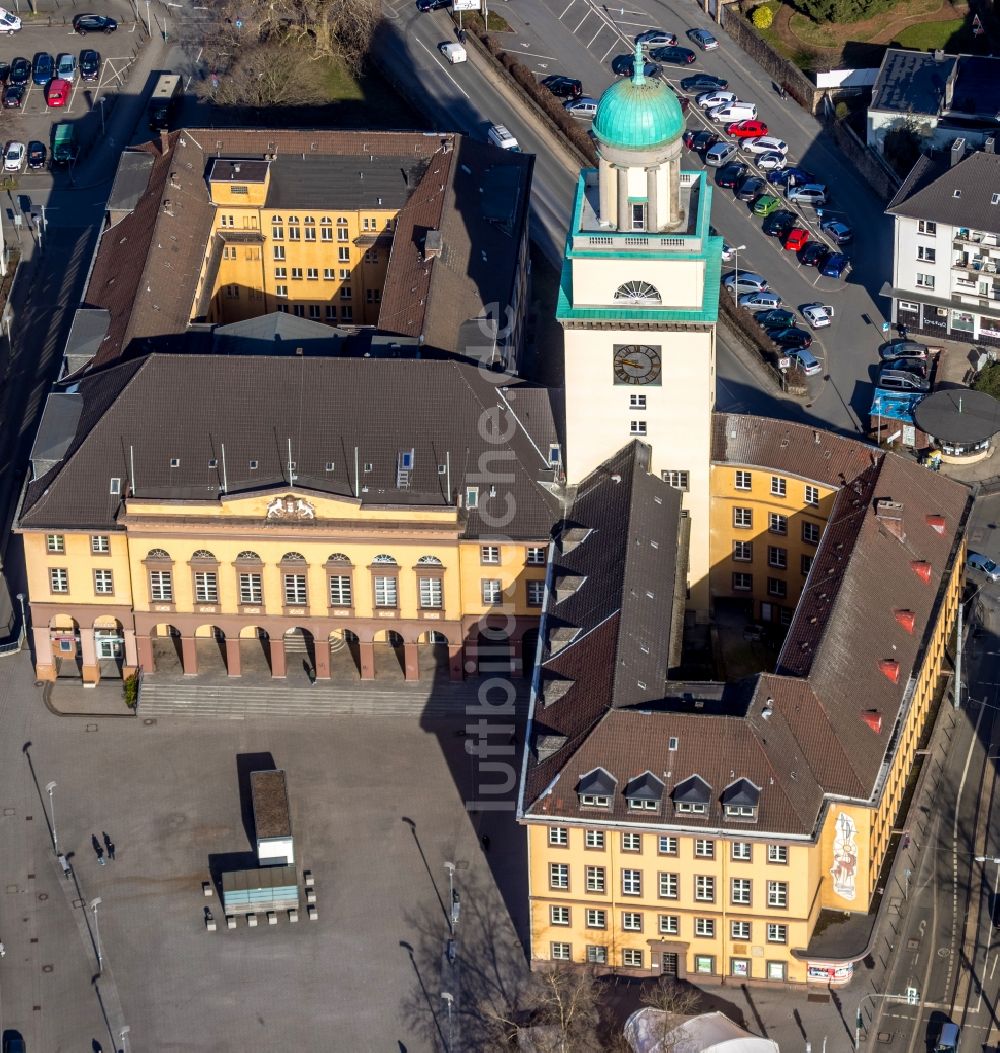 Luftaufnahme Witten - Gebäude der Stadtverwaltung - Wittener Rathaus am Rathausplatz in Witten im Bundesland Nordrhein-Westfalen