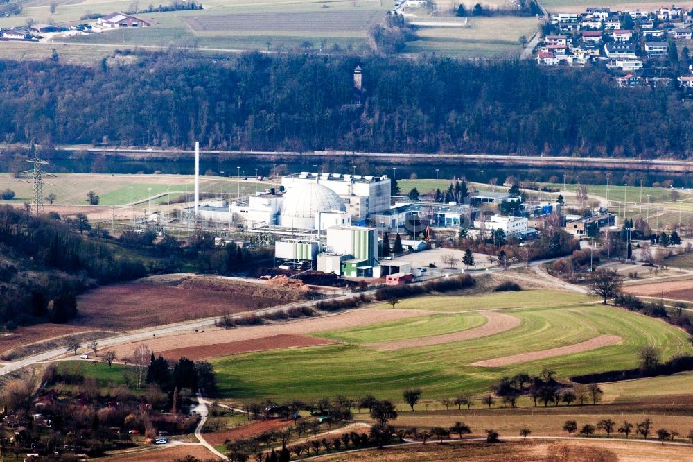 Obrigheim von oben - Gebäude der stillgelegten Reaktorblöcke und Anlagen des AKW - KKW Kernkraftwerk EnBW Kernkraft GmbH, Kernkraftwerk Obrigheim in Obrigheim im Bundesland Baden-Württemberg, Deutschland