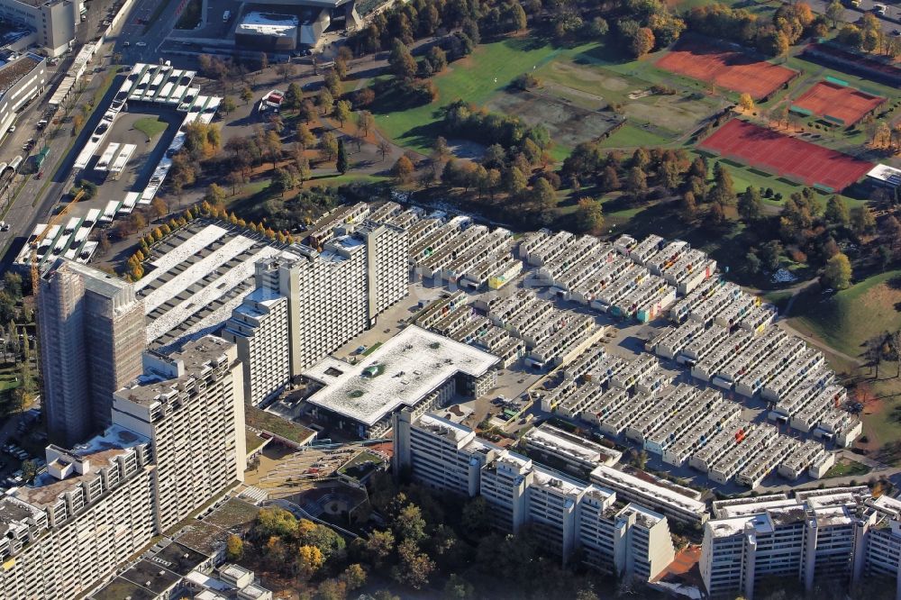 München von oben - Gebäude der Studenten- Wohnanlage Olympiadorf in München im Bundesland Bayern