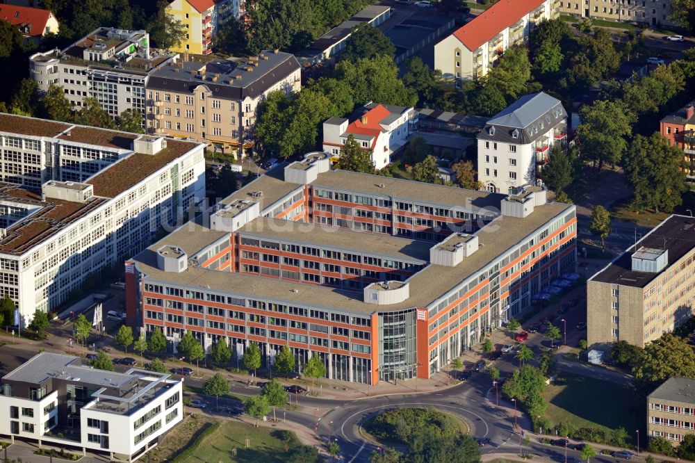 Teltow von oben - Gebäude des Teltow Karree der Firma Heynen Immobilien in der Rheinstraße in Teltow in Brandenburg