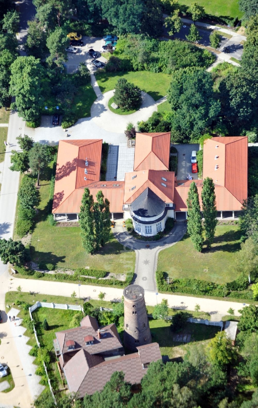 Bad Saarow aus der Vogelperspektive: Gebäude des Tourismusverbandes Seenland Oder-Spree e.V.