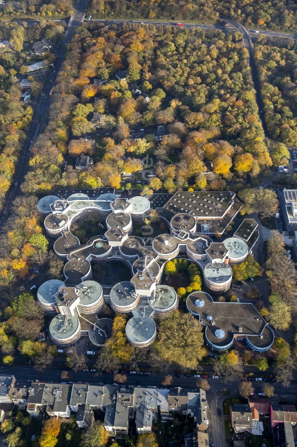 Duisburg aus der Vogelperspektive: Gebäude der Universität Essen- Duisburg im Ruhrgebiet in Nordrhein-Westfalen