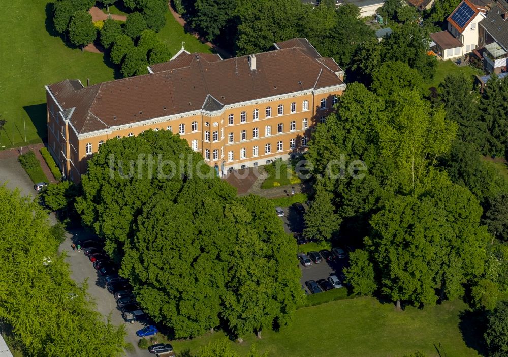 Luftaufnahme Warendorf - Gebäude der Volkshochschule Warendorf im Bundesland Nordrhein-Westfalen