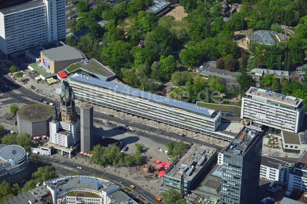 Luftbild Berlin - Gebäudeensemble Bikinihaus in der Budapester Straße im Bezirk Charlottenburg in Berlin