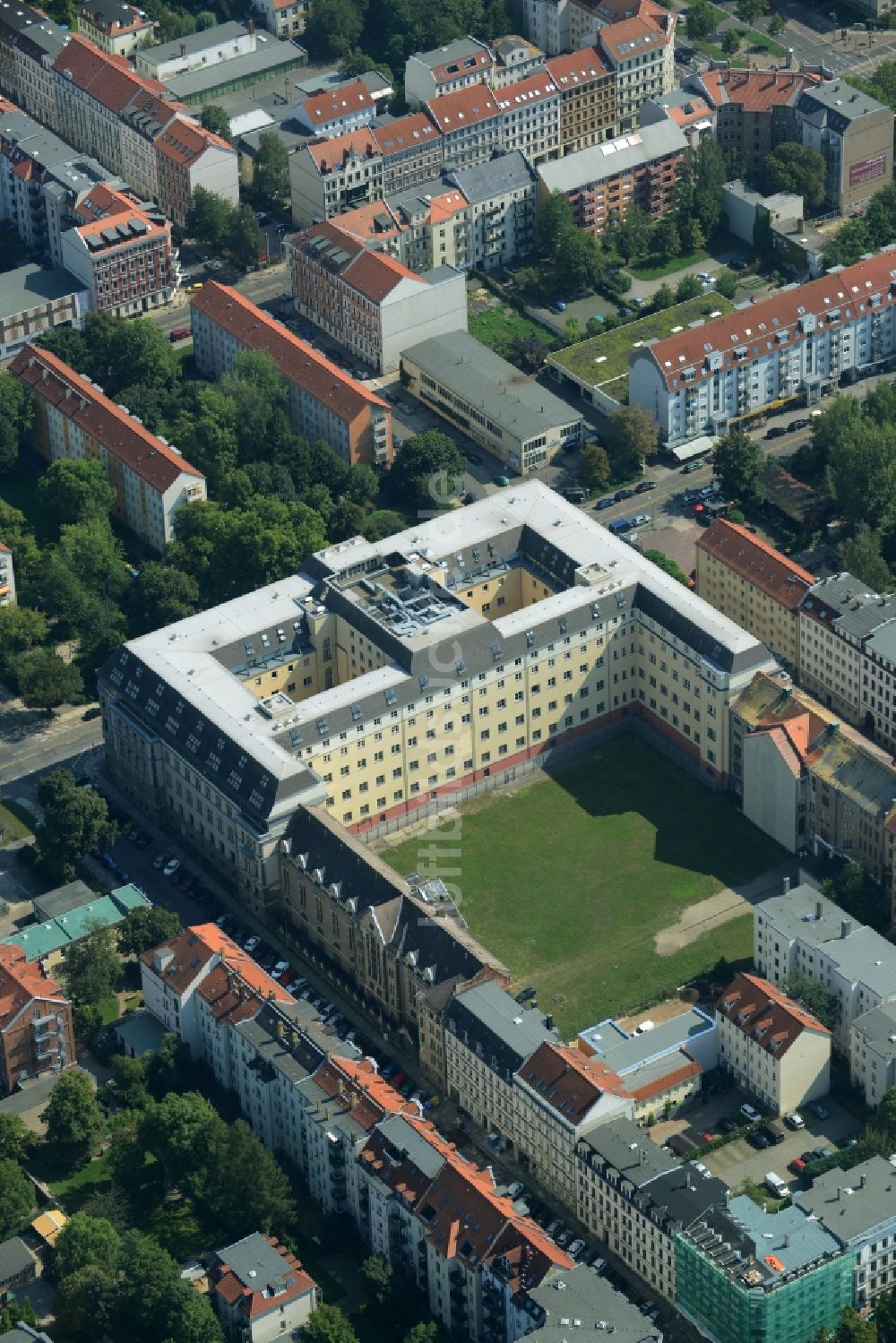 Leipzig von oben - Gebäudekomplex des Amtsgericht Leipzig in der Bernhard-Göring-Strasse in Leipzig im Bundesland Sachsen