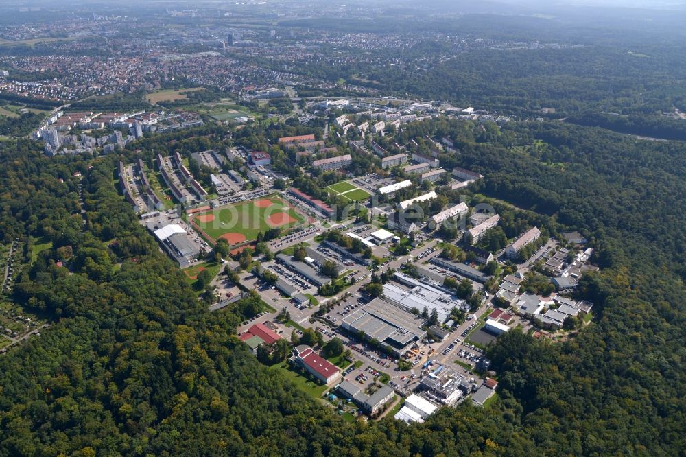 Luftaufnahme Stuttgart - Gebäudekomplex der US Army- Militär- Kasernen Patch Barracks in Stuttgart im Bundesland Baden-Württemberg