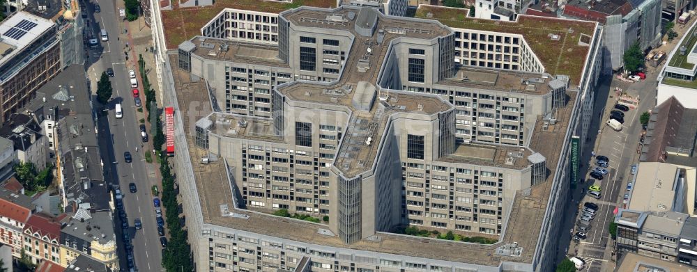 Luftaufnahme Hamburg - Gebäudekomplex des Axel-Springer-Verlages und des Brahms Quartier an der Kaiser-Wilhelm-Straße Ecke Axel-Springer-Platz - Fuhlentwiete in Hamburg