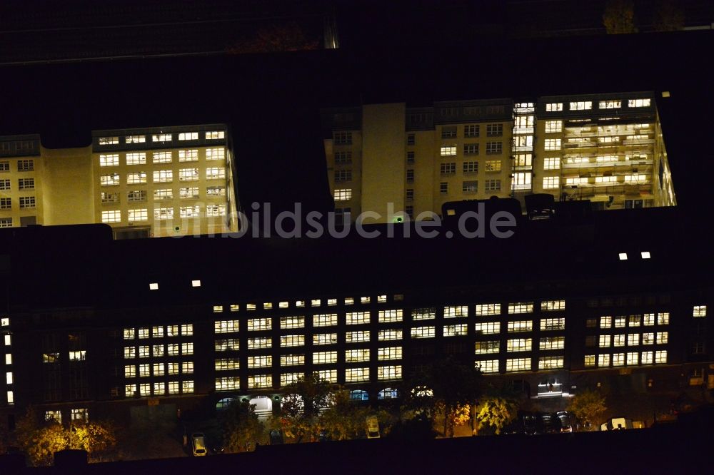 Luftaufnahme Berlin - Gebäudekomplex an der Bahnhofstraße in Friedrichshain in Berlin