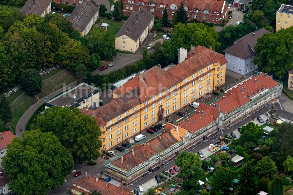 Lahr/Schwarzwald aus der Vogelperspektive: Gebäudekomplex der Berufsschule der Badische Malerfachschule mit Bundesfachschule für Werbetechnik, sowie der Friedensheim Wohnanlage, in Lahr/Schwarzwald im Bundesland Baden-Württemberg, Deutschland