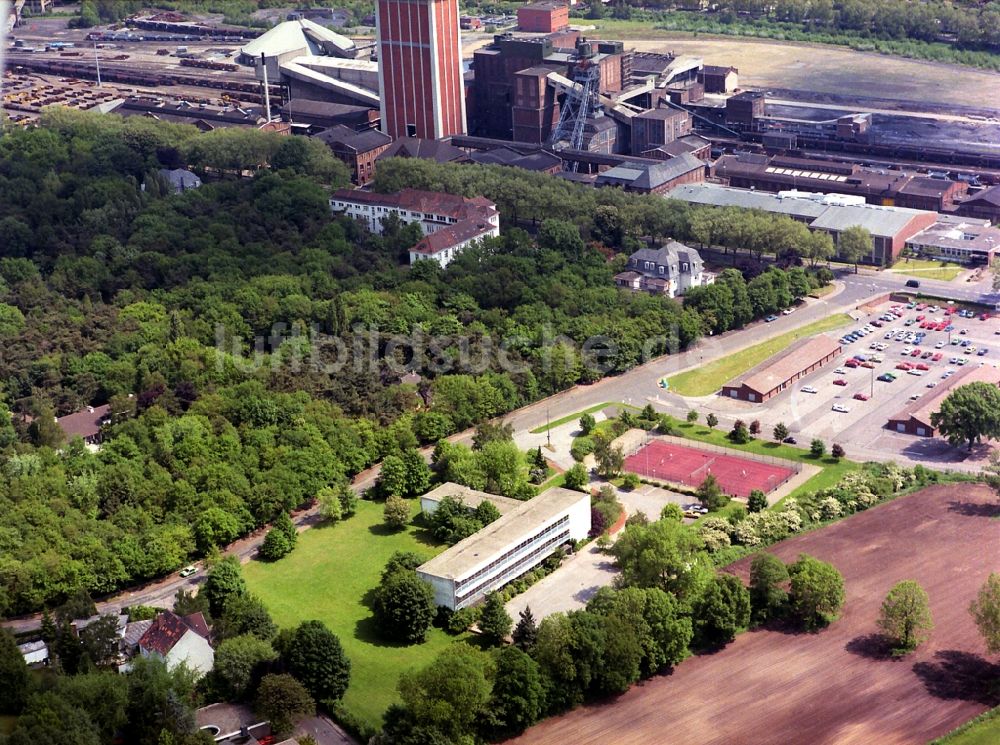 Luftbild Kamp-Lintfort - Gebäudekomplex der Berufsschule - Bergberufsschule Bendsteg in Kamp-Lintfort im Bundesland Nordrhein-Westfalen