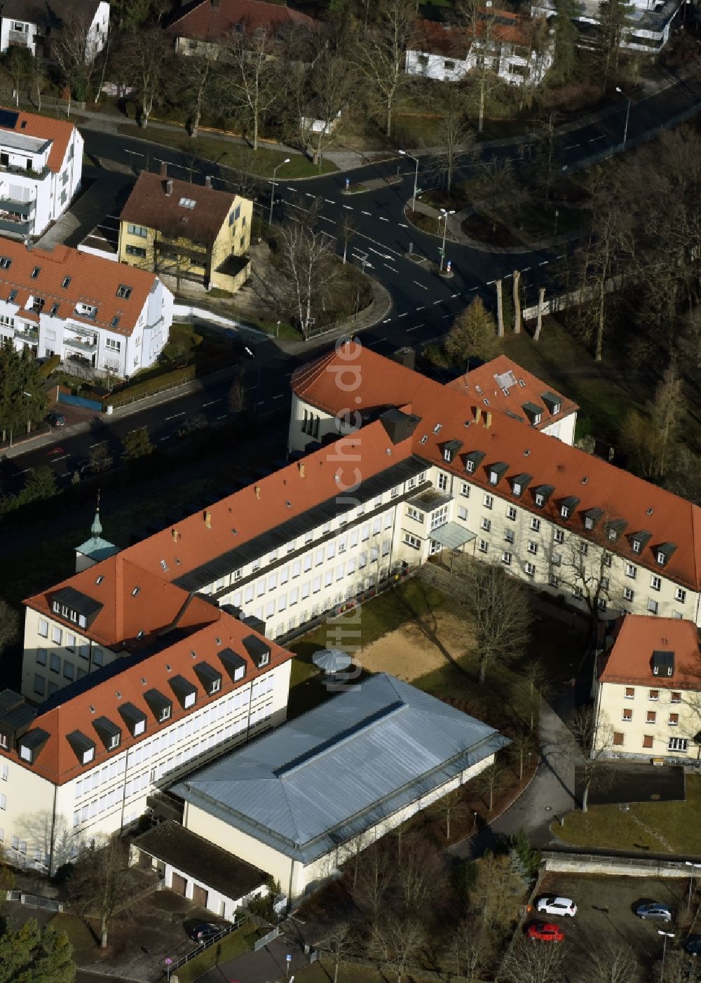 Luftaufnahme Neumarkt in der Oberpfalz - Gebäudekomplex der Berufsschule Berufliche Schulen Haus St. Marien gemeinnützige GmbH an der Badstraße in Neumarkt in der Oberpfalz im Bundesland Bayern