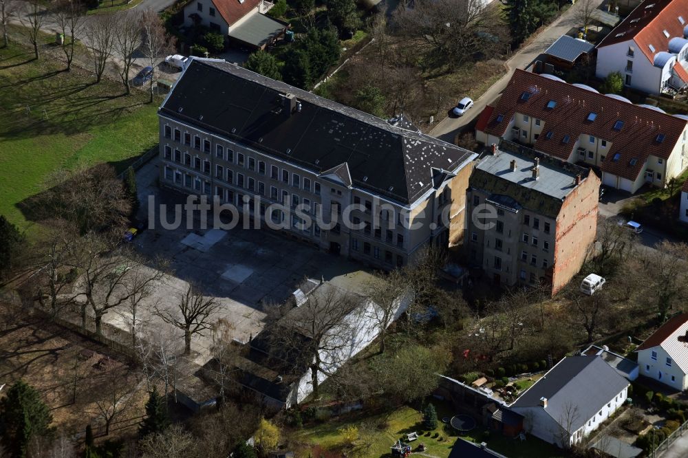 Luftbild Leipzig - Gebäudekomplex der Berufsschule Berufliches Schulzentrum 11 an der Zweenfurther Straße in Leipzig im Bundesland Sachsen