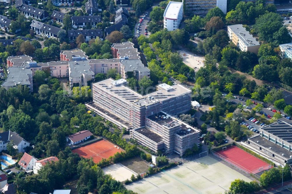 Luftbild Berlin - Gebäudekomplex der Berufsschule Louise-Schroeder-Schule – Oberstufenzentrum Bürowirtschaft und Verwaltung in Berlin, Deutschland