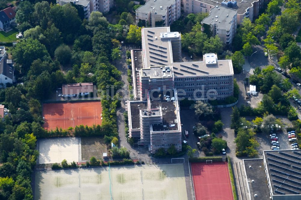 Luftbild Berlin - Gebäudekomplex der Berufsschule Louise-Schroeder-Schule – Oberstufenzentrum Bürowirtschaft und Verwaltung in Berlin, Deutschland