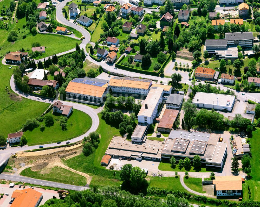 Luftbild Waldkirchen - Gebäudekomplex der Berufsschule Staatliches Berufliches Schulzentrum Waldkirchen in Waldkirchen im Bundesland Bayern, Deutschland