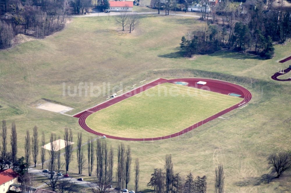 Luftaufnahme Berlin - Gebäudekomplex der Blücher Kaserne der Bundeswehr im Ortsteil Kladow in Berlin